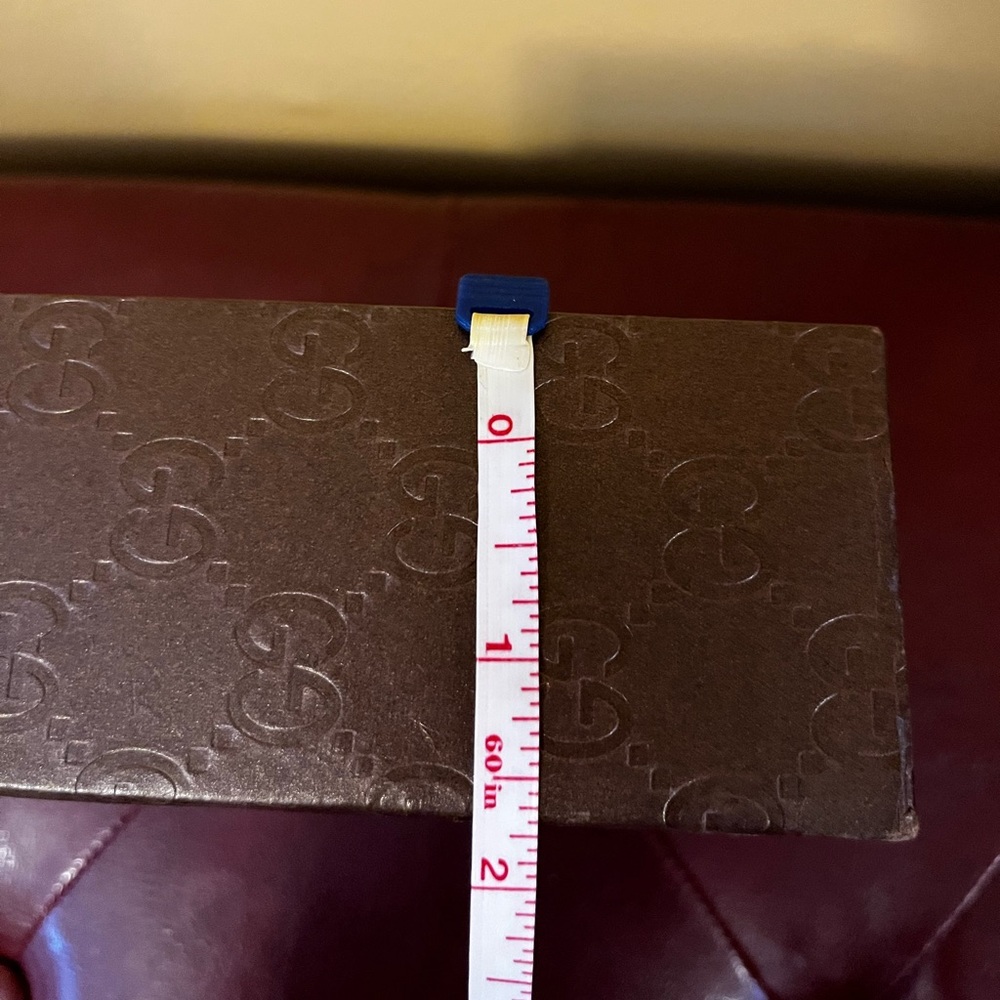 Gucci Embossed Brown Box with Gold Logo - Picture 14 of 14